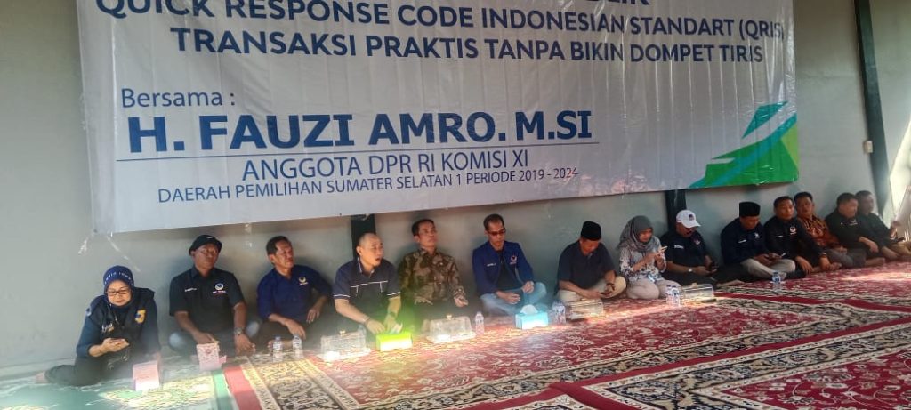 H Fauzi Amro dan Mitra BI Perkenalkan QRIS TREN di Masyarakat Kabupaten Muratara