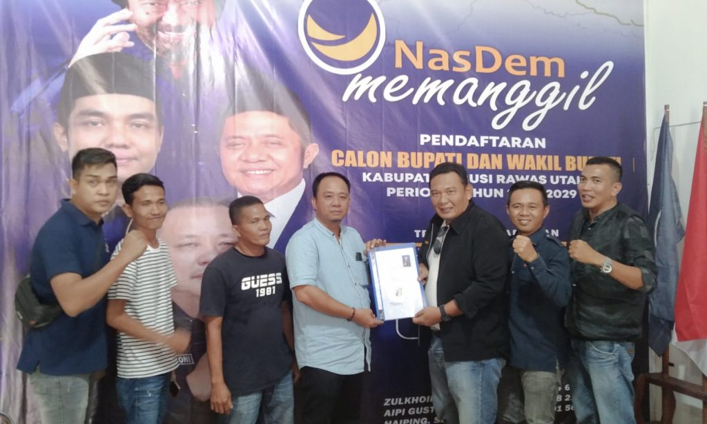 Firsa H Lakoni Bacalon Bupati Muratara Kembalikan Formulir Pendaftaran Di Partai NasDem