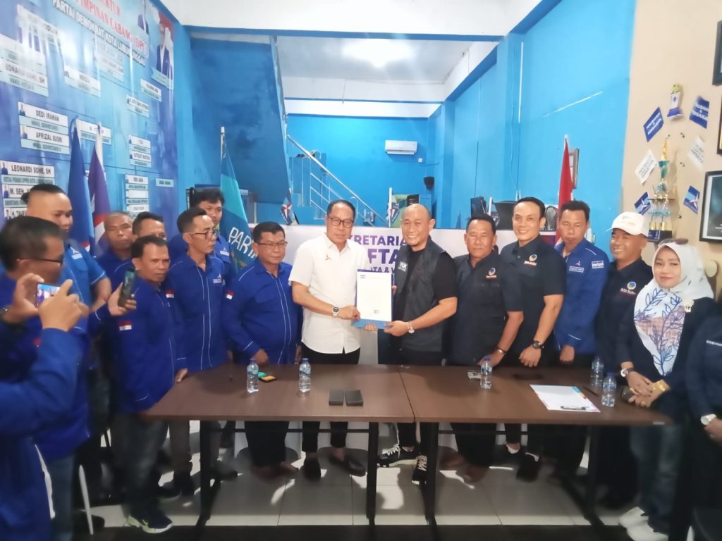 Yoppy Karim Terima Surat Tugas Dari Partai Demokrat