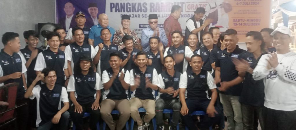 Warga Berharap Program Pangkas Rambut Gratis YOK-HRE Terus Di Laksanakan Ketika Jadi Walikota Nanti